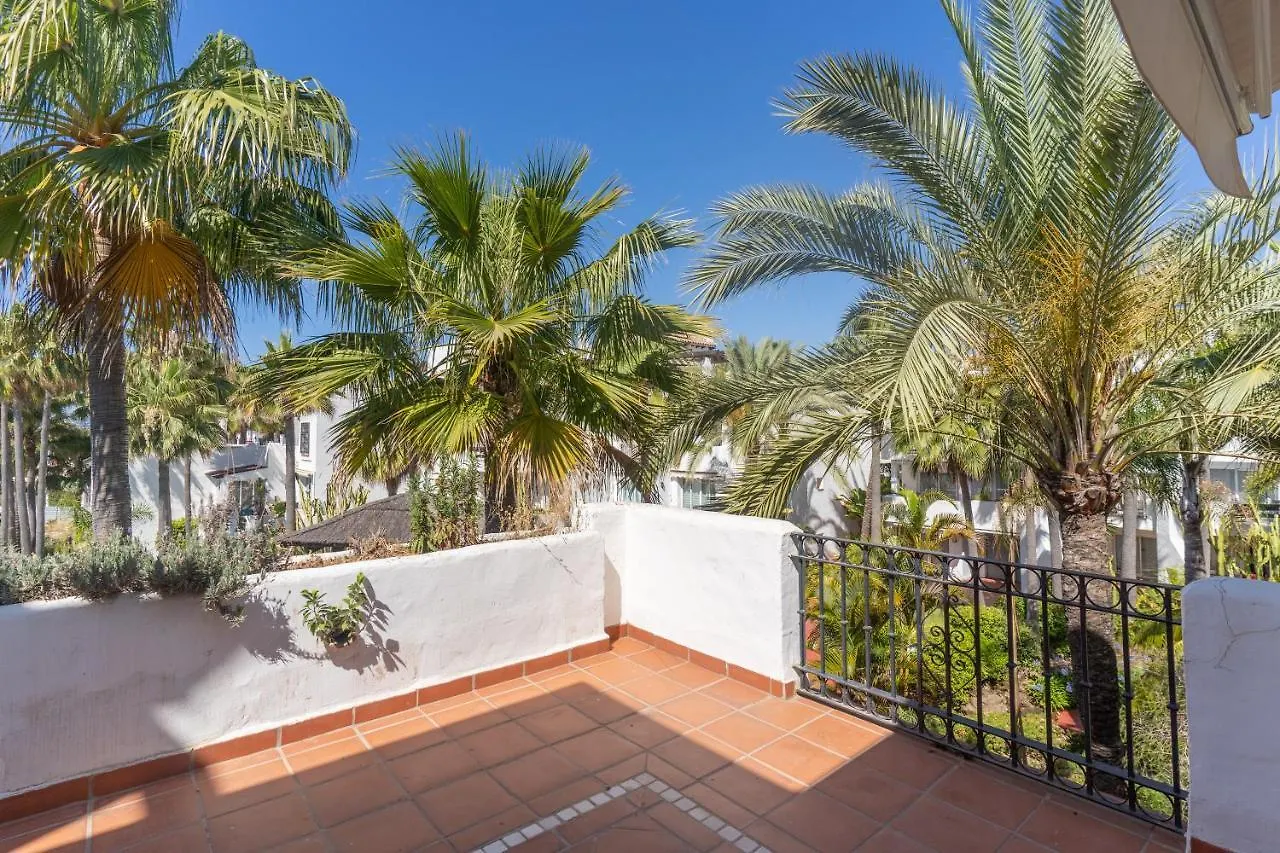 Jardines De La Aldaba 2 Bedrooms Marbella 0*,
