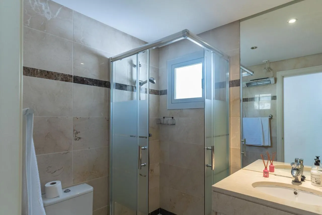 Jardines De La Aldaba 2 Bedrooms Marbella Holiday home